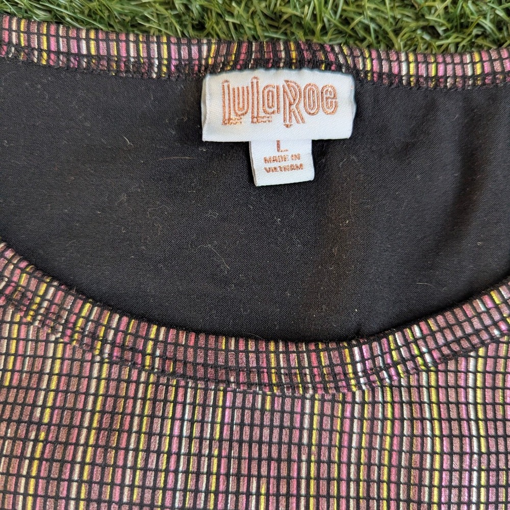 LuLaRoe Metallic Rainbow Stripe Star Short Sleeve Top Womens Large Shimmer Shirt - Picture 3 of 6